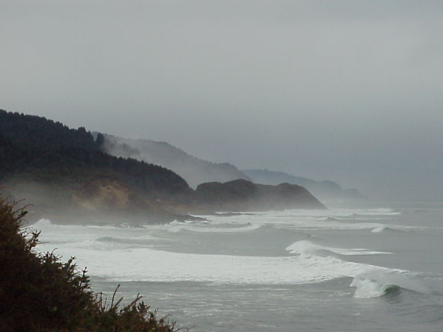 Yachats, Oregon Sprawls Along Highway 101 On The North Side Of The 